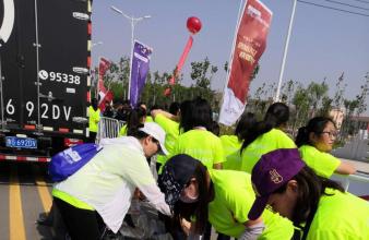 2019利津馬拉松開跑，分發(fā)獎牌、餐包等志愿者活動